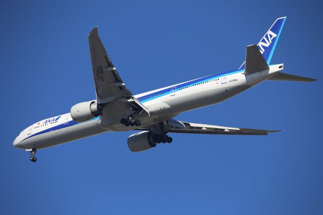 BOEING 777-300ER (JA790A)