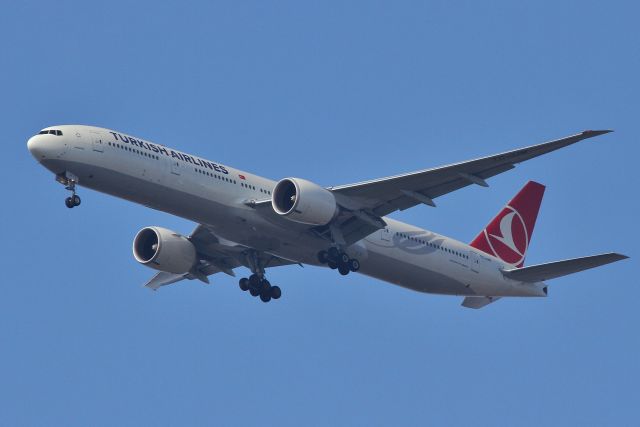 BOEING 777-300ER (TC-JJM) - Turkish Airlines-Boeing 777-300ERbr /February 7, 2013