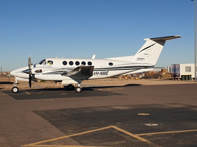 Beechcraft Super King Air 200 (VH-NME) - VH-NME at Moomba
