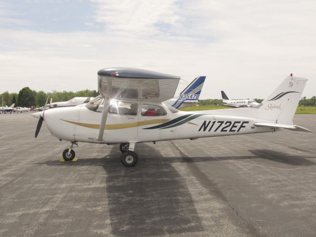 Cessna Skyhawk (N172EF)