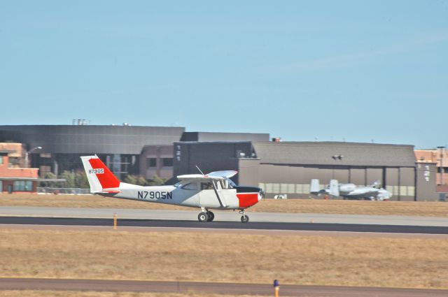 Cessna Skyhawk (N7905N)