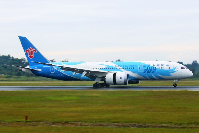 Boeing 787-8 (B-2787) - China Southerns DREAMLINER livery on 02L, ZUUU.br /TIPS:Select full-size and wait for a while for better view.