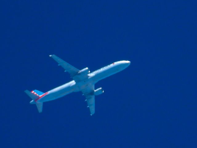 Airbus A321 (N169UW) - AAL1952br /LAX-CLTbr /10/05/21