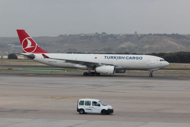 Airbus A330-200 (TC-JDR)