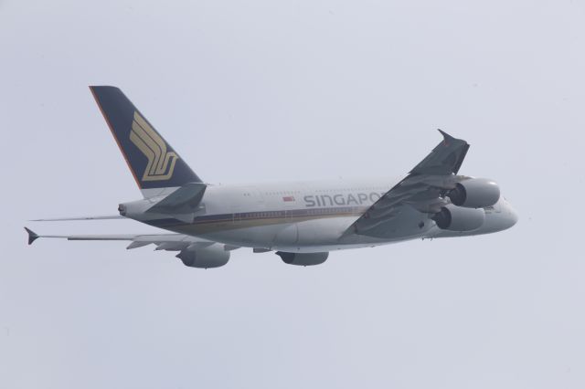 Airbus A380-800 (9V-SKP)