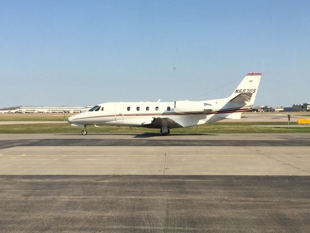 Cessna Citation Excel/XLS (N683QS) - Sunny warm morning at KROC.