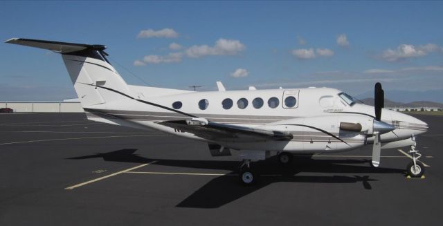 Beechcraft Super King Air 200 (N242NA) - US Tower Corporation, Woodlake, CA (Home airport- KVIS) Posted by PG (AL, USA)