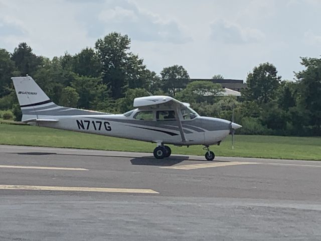 Cessna Skyhawk (N717G) - N717G (C172) departing Wings Field (KLOM)br /Photo Date: August 9, 2021