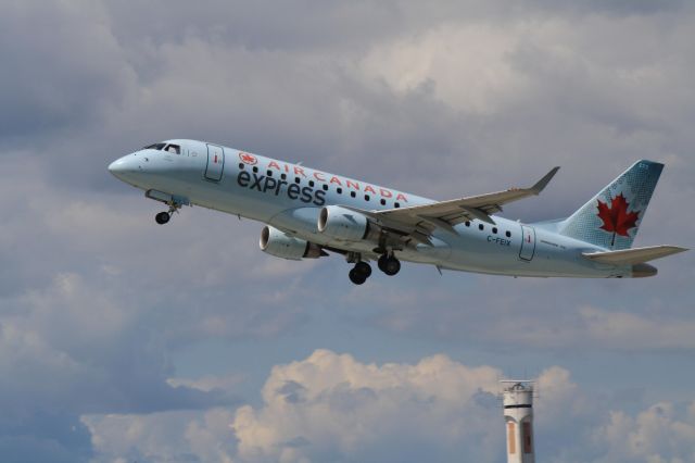 Embraer 170/175 (C-FEIX) - Departing Montreal-Trudeau