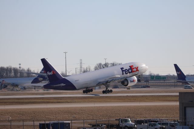 BOEING 777-200LR (N856FD) - FedEx 777 shortly after liftoff