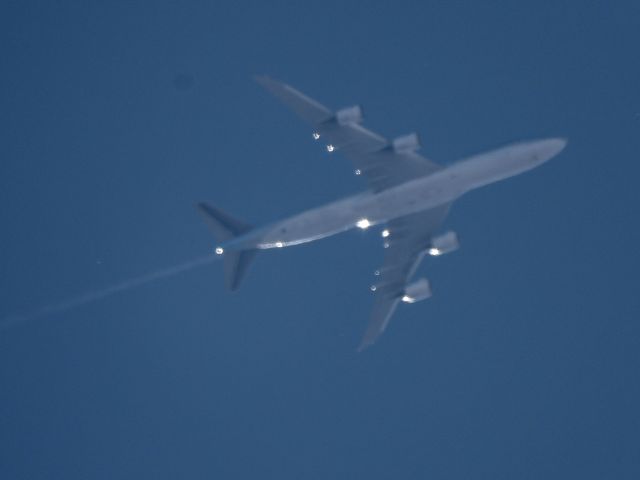 BOEING 747-8 (HL7636)