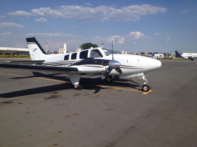 Beechcraft Baron (58) (PP-NMA) - On ground at Sorocaba airport/ Brazil.