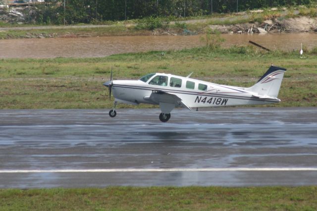 Beechcraft Bonanza (36) (N4418W)