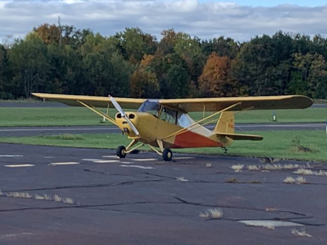 CHAMPION Tri-Traveler (N83606) - N83606 (CH7A) arriving at Quakertown Airport (KUKT)br /Photo Date: October 8, 2022