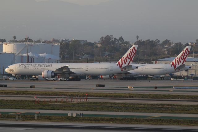 BOEING 777-300ER (VH-VPH)