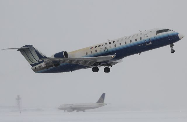 Canadair Regional Jet CRJ-200 (N836AS)