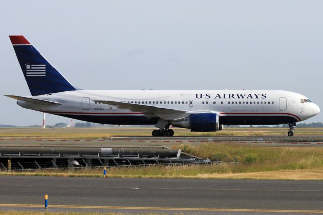 Airbus A330-300 (N249AU)