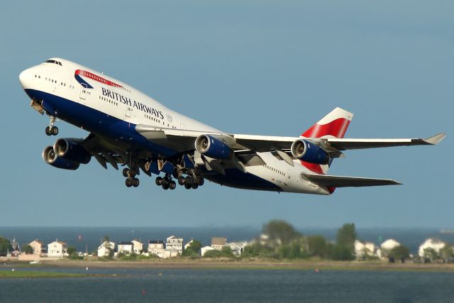 Boeing 747-400 (G-CIVF) - Weather diversion BA 177 departing to JFK