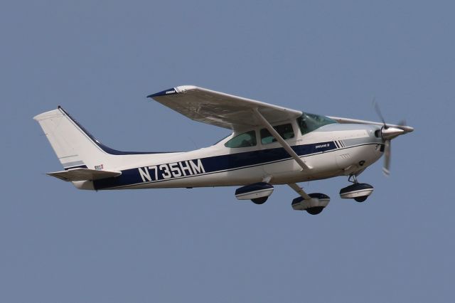 Cessna Skylane (N735HM)