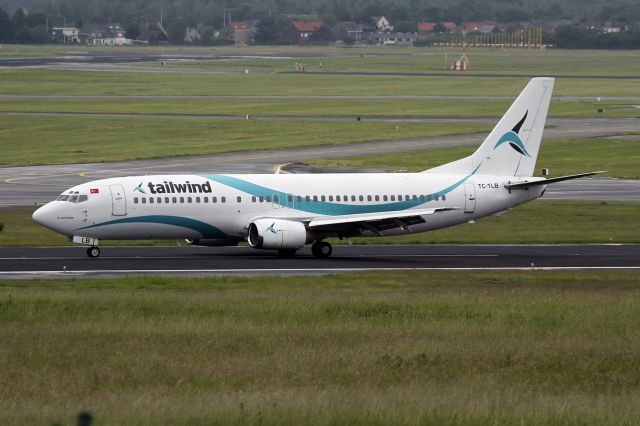 BOEING 737-400 (TC-TLB)