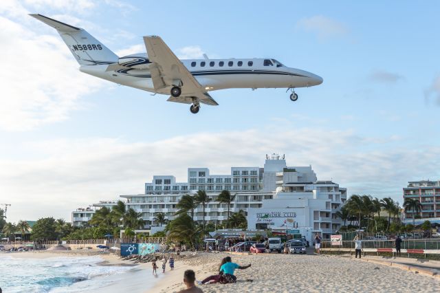 Cessna Citation CJ3 (N588RS)