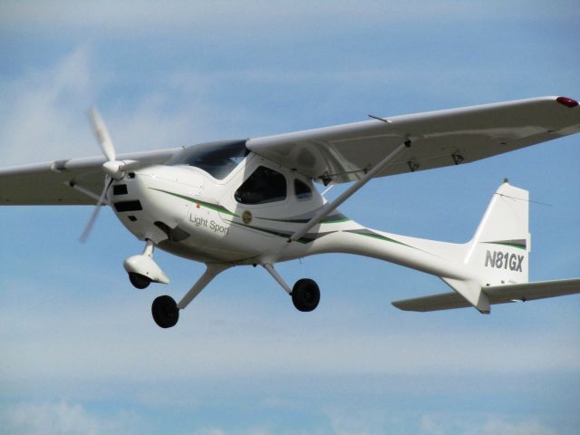 Experimental 100kts (N81GX) - Taking off RWY 24