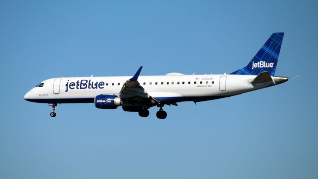 Embraer ERJ-190 (N265JB) - Planes taking off and landing on Runway 22L at Boston/Logan Airport.  Shots taken from  Simon J. Donovan Beach in Winthrop.