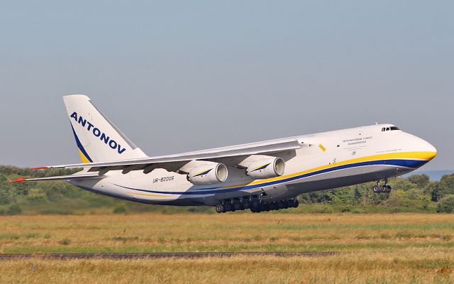 Antonov An-124 Ruslan (UR-82009) - adb an-124-100m-150 ur-82009 dep shannon this morning 28/6/18.