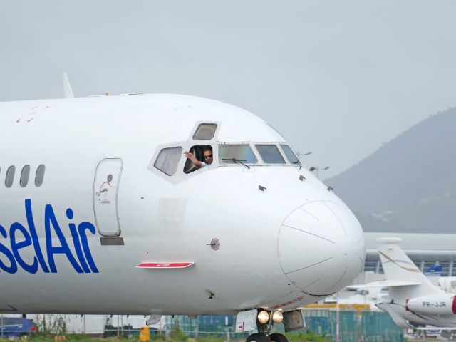 McDonnell Douglas MD-82 (PJ-MDB) - Taxiing to Rwy 10.