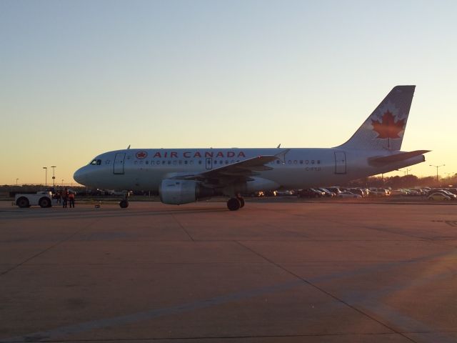 Airbus A319 (C-FYJI)