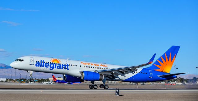 Boeing 757-200 (N903NV) - N903NV Allegiant Air 1993 Boeing 757-204 (cn 26966 / 520) - Las Vegas - McCarran International Airport (LAS / KLAS)br /USA - Nevada December 2, 2016br /Photo: Tomás Del Coro