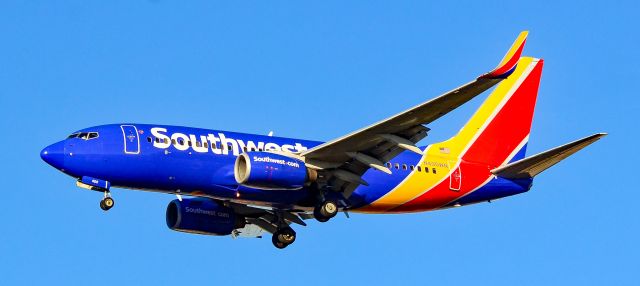 Boeing 737-700 (N400WN) - N400WN Southwest Airlines Boeing 737-7H4 s/n 27891 - Las Vegas - Harry Reid International Airport KLASbr /USA - Nevada December 8, 2022br /Photo: Tomás Del Coro br /(T)