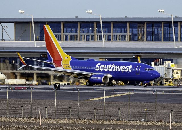 Boeing 737-700 (N251WN)