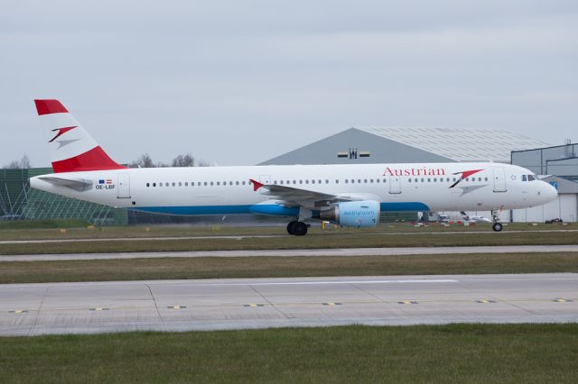 Airbus A321 (OE-LBF) - AUA2577 bringing skiers back from Innsbruck.