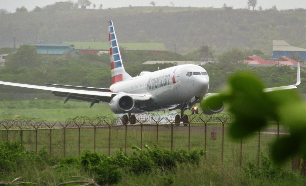Boeing 737-800 (N847NN)