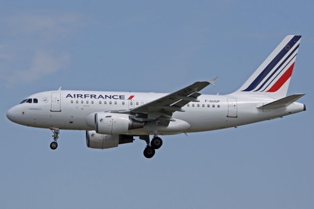 Airbus A318 (F-GUGP)