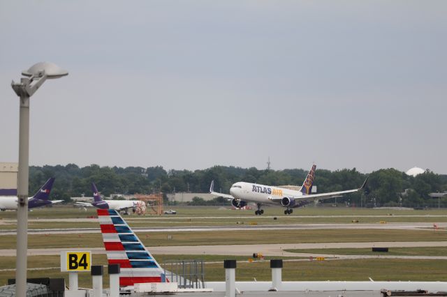 BOEING 767-300 (N664GT) - Atlas Air 767-300, rare airframe with winglets.