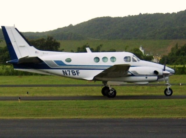 Beechcraft King Air 90 (N7BF)