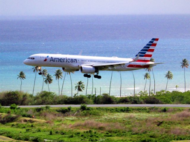 Boeing 757-200 (N198AA)