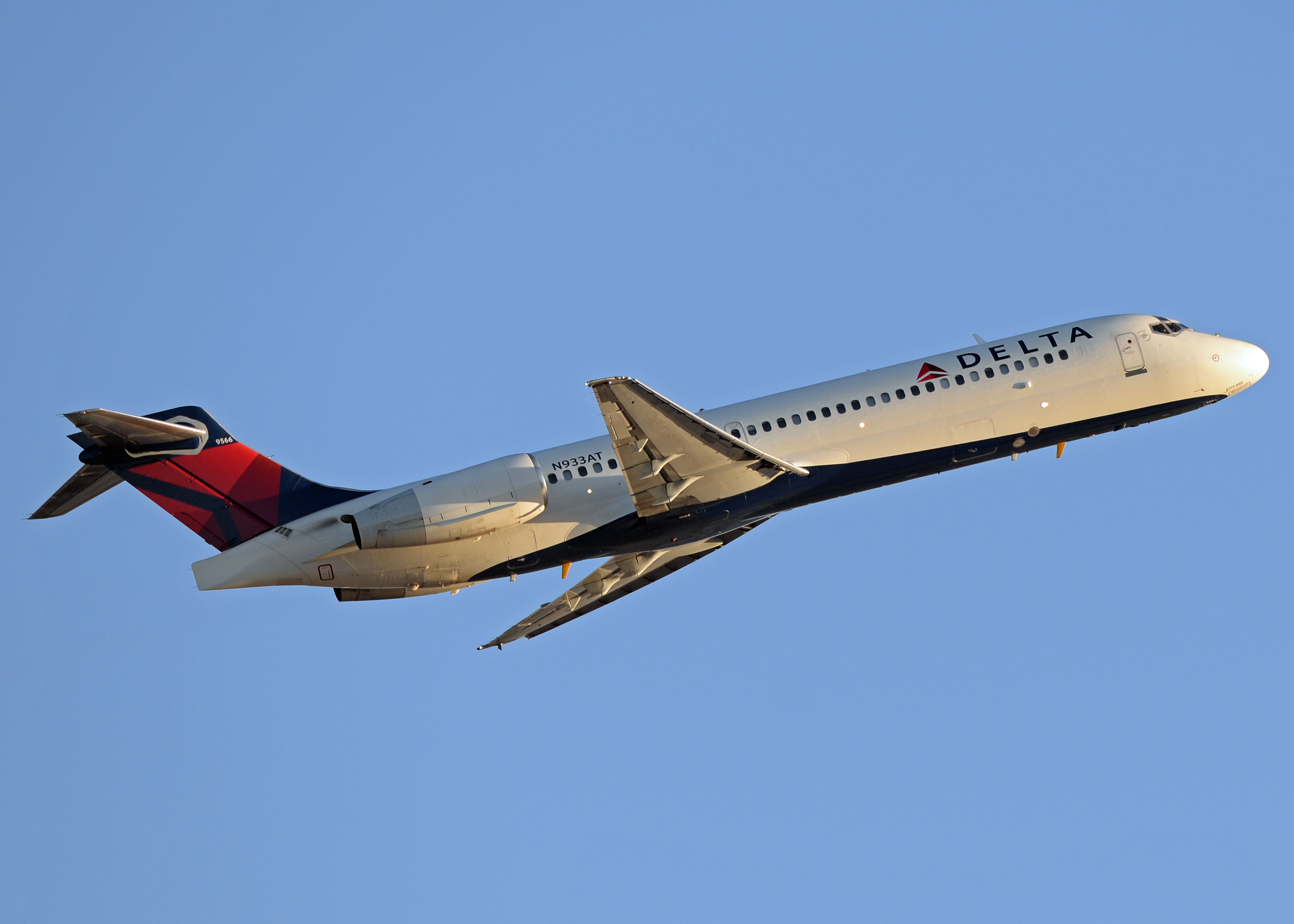 Boeing 717-200 (N933AT)