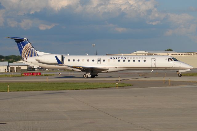 Embraer EMB-145XR —