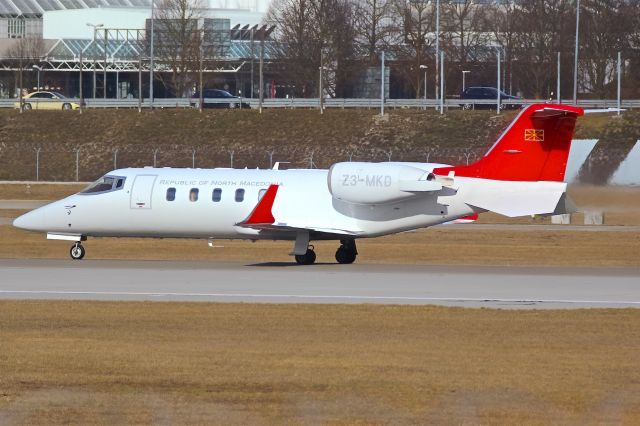 Learjet 60 (Z3-MKD)