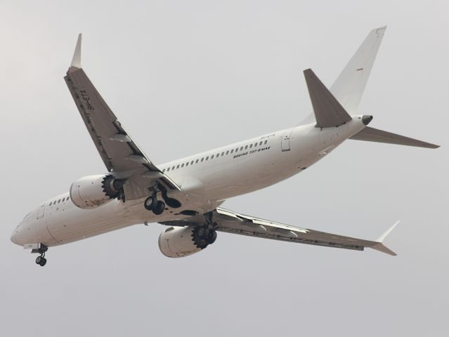 Boeing 737 MAX 8 (9H-ETA)