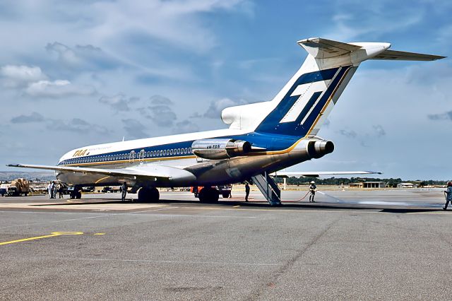 BOEING 727-200 (VH-TBN) - TRANS AUSTRALIA AIRLINES - TAA - BOEING 727-276/ADV - REG : VH-TBN (CN 21479/1357) - ADELAIDE INTERNATIONAL AIRPORT SA. AUSTRALIA - YPAD 8/12/1979