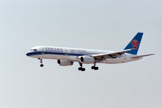 Boeing 757-200 (B-2803)