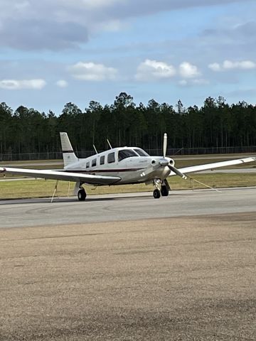 Piper Saratoga/Lance (N196HP)