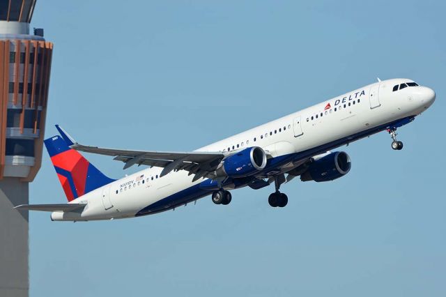 Airbus A321 (N301DV) - Delta Airbus A321-211 N301DV at Phoenix Sky Harbor on January 19, 2018. 