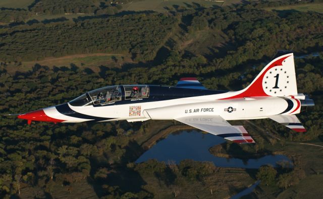 Northrop T-38 Talon (N385AF)