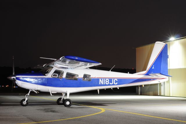 HELIO U-10 Super Courier (N18JC) - 1974 HELIO HT-295 - Seen at KFDK on 8/2/2009.  Check out those leading edge slats.  Aicraft used for photography.