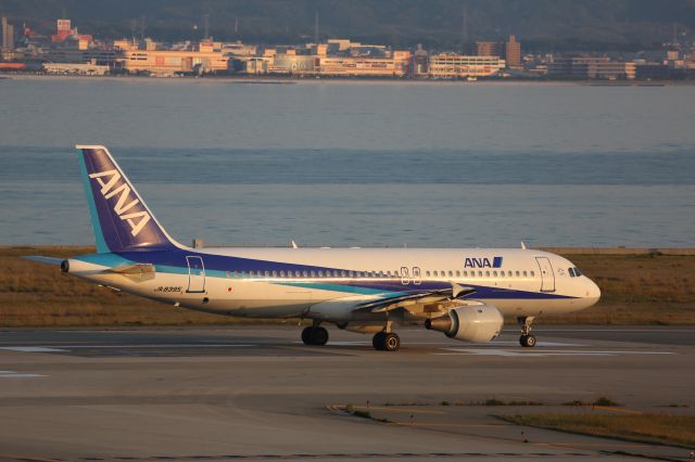 Airbus A320 (JA8395)